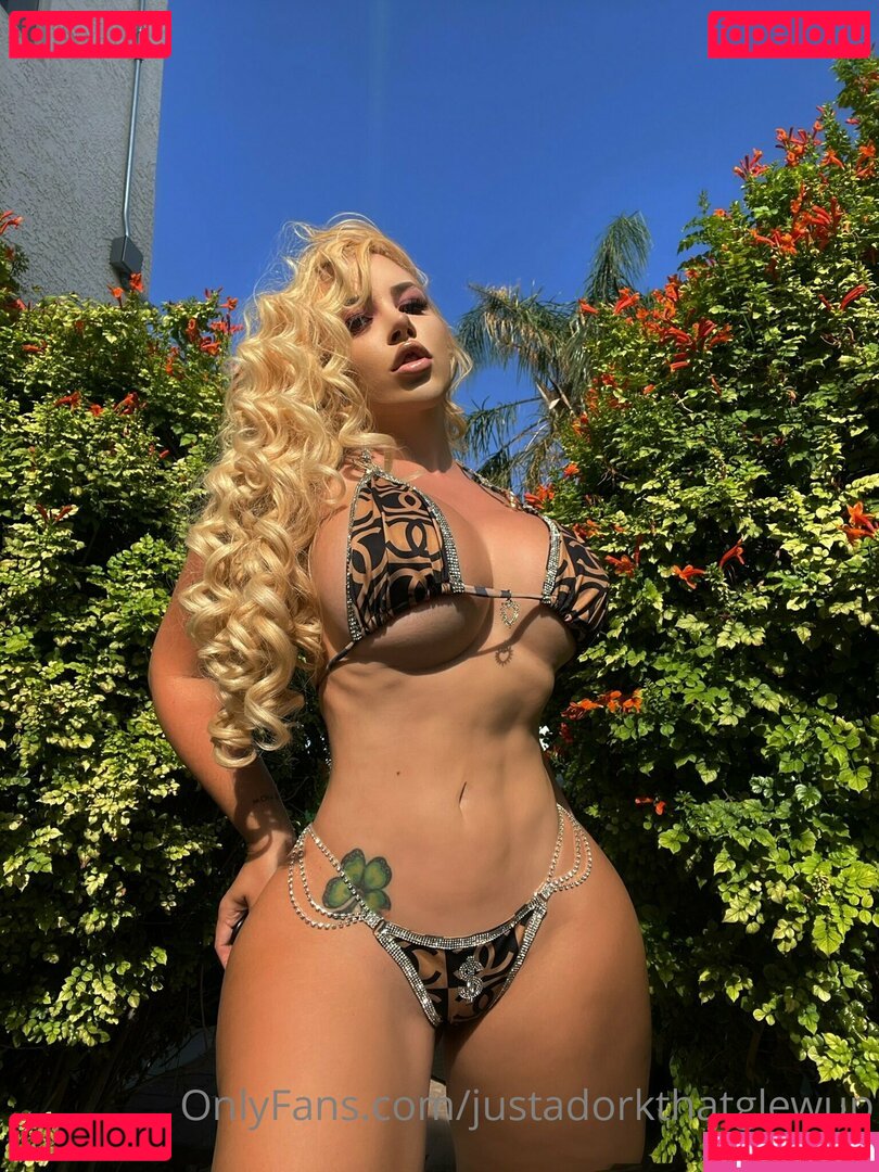 justadorkthatglewup Nude Onlyfans Photo 12