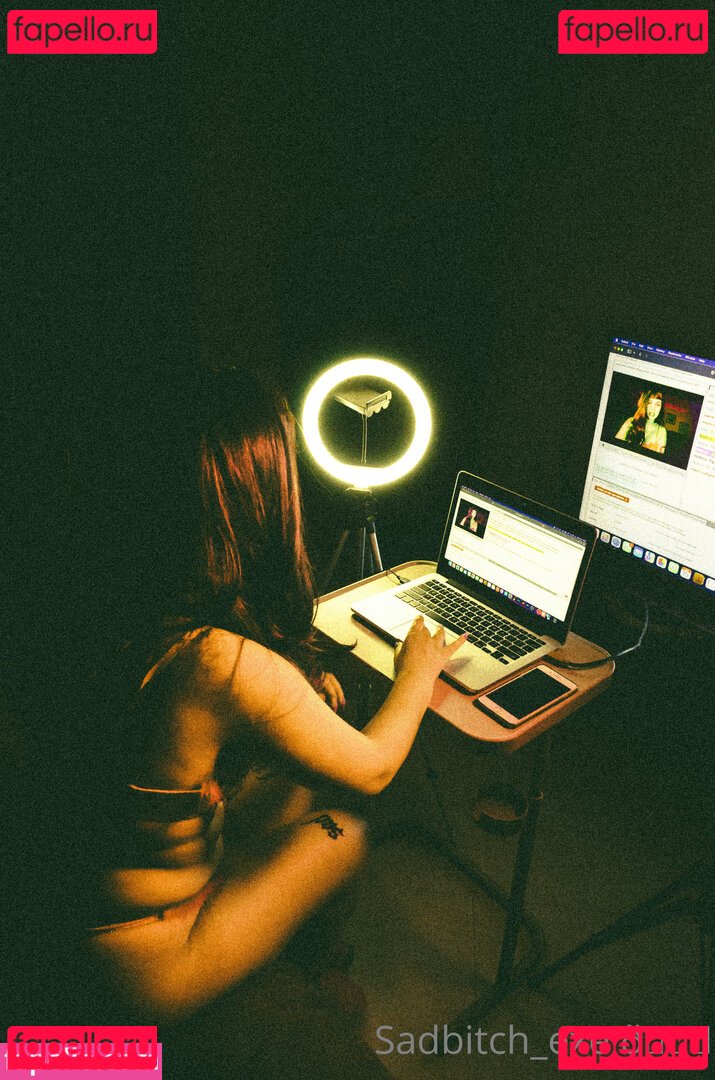 sadbitch_exe Nude Onlyfans Photo 35