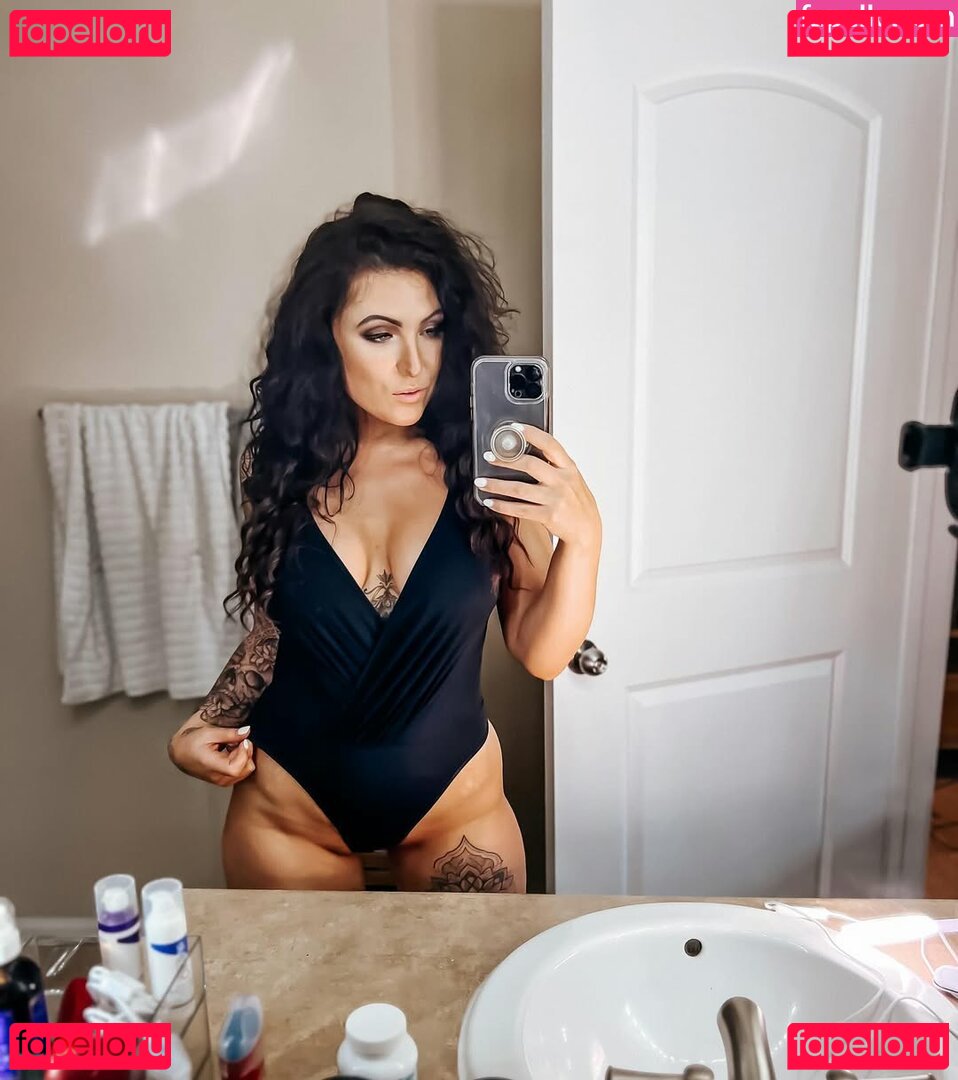 Lucy Shay Nude Onlyfans Photo 5