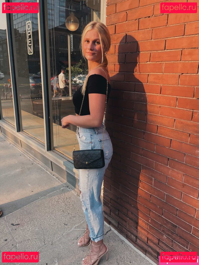 Ellie Lienemann Nude Onlyfans Photo 33