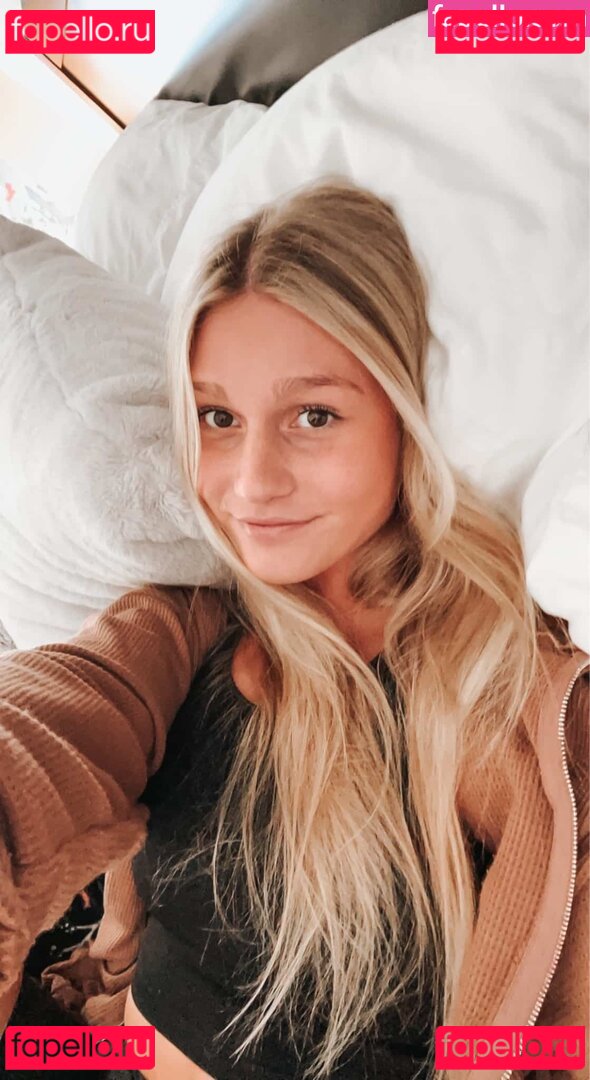 Ellie Lienemann Nude Onlyfans Photo 16