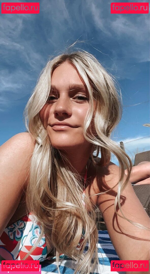 Ellie Lienemann Nude Onlyfans Photo 13