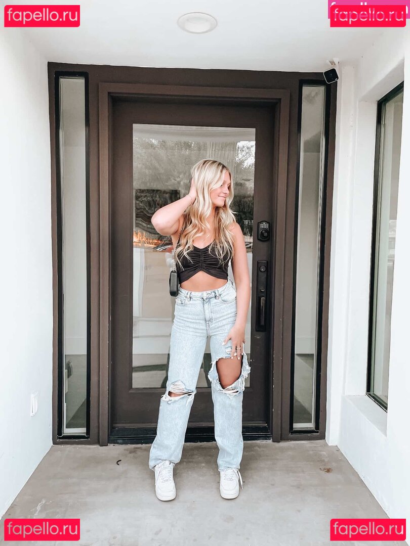 Ellie Lienemann Nude Onlyfans Photo 7