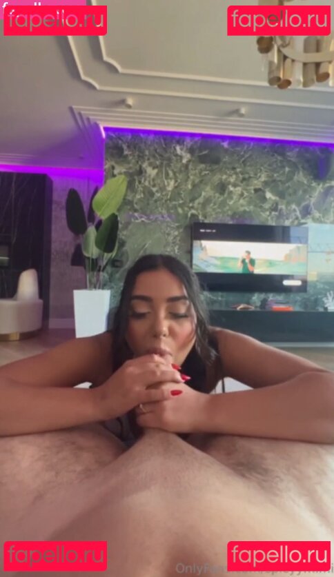 Mary Yousefi Nude Onlyfans Photo 23