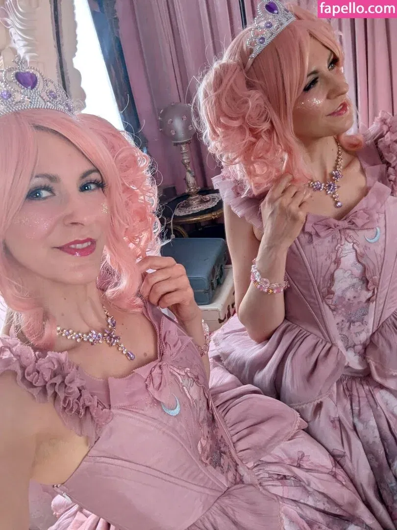 CosmicEmpress Onlyfans Photo Gallery 