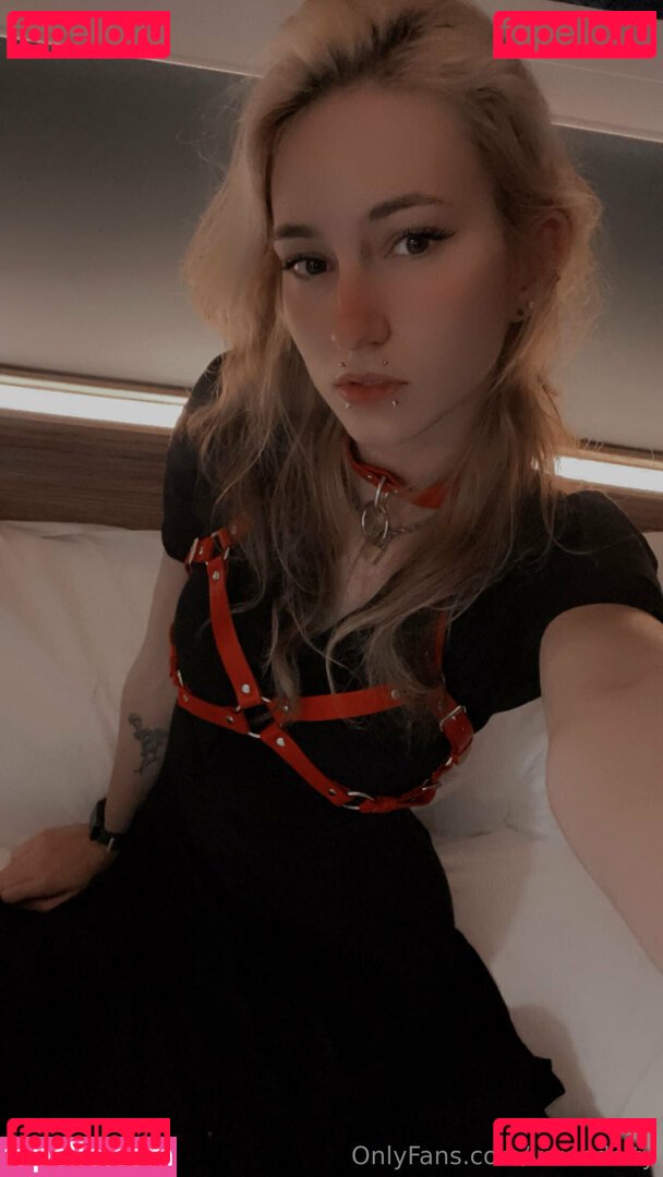 vixendeity Nude Onlyfans Photo 17