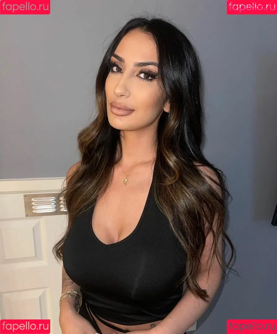 Payvand Mesbah Onlyfans Photo Gallery 