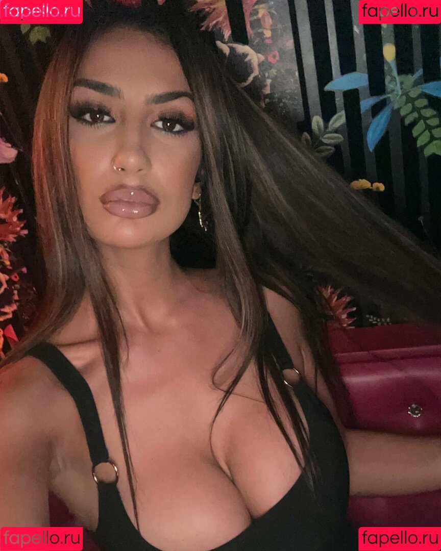 Payvand Mesbah Onlyfans Photo Gallery 