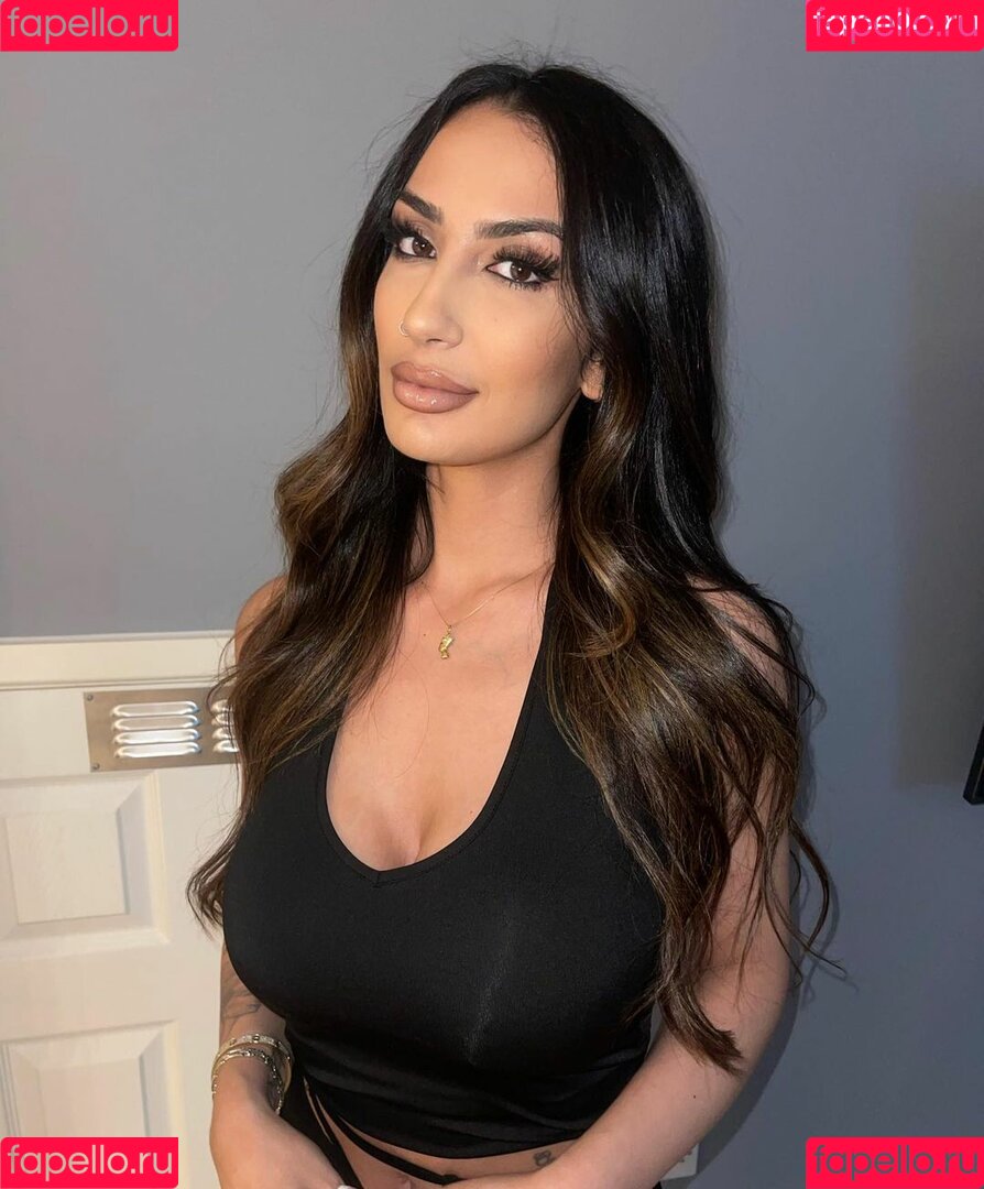 Payvand Mesbah Onlyfans Photo Gallery 