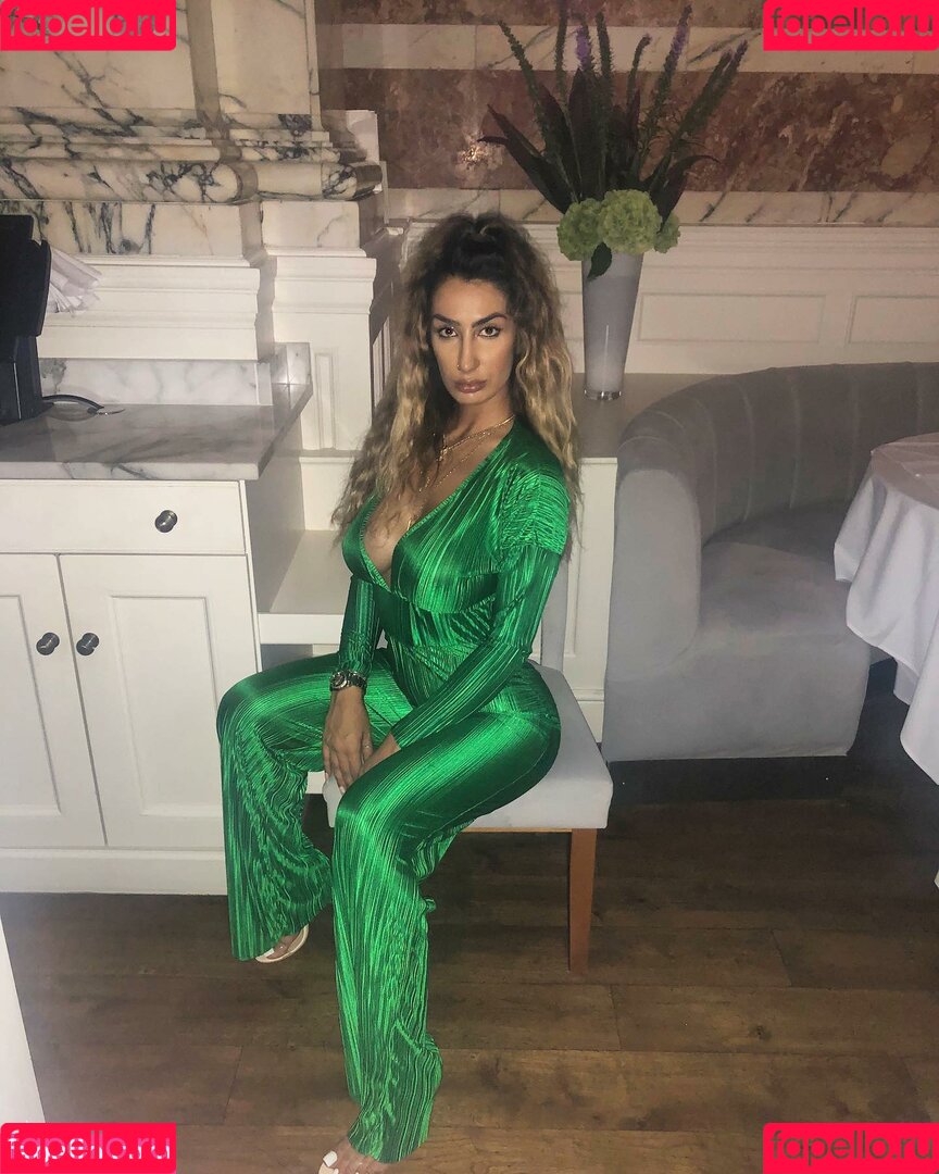 Payvand Mesbah Onlyfans Photo Gallery 