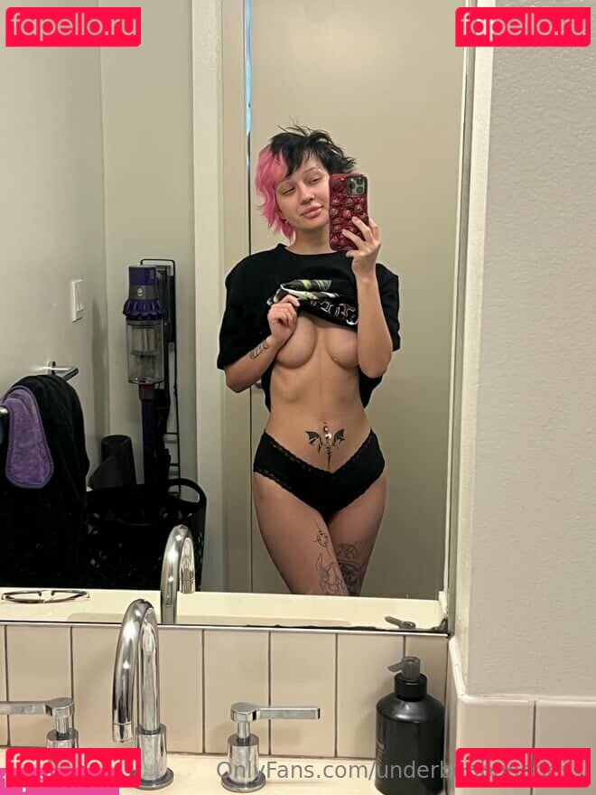 underboobgoddess Nude Onlyfans Photo 18