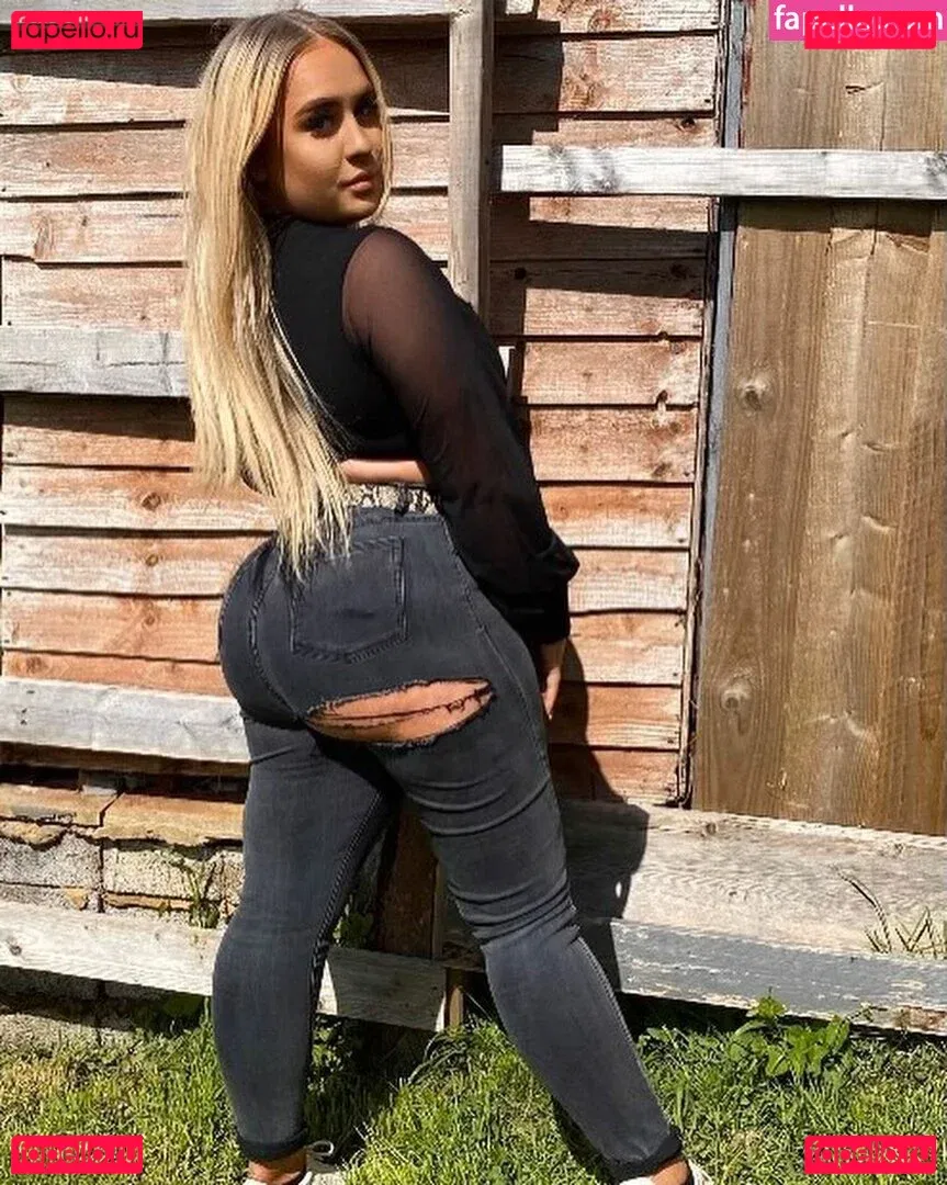 maybemollyy Onlyfans Photo Gallery 