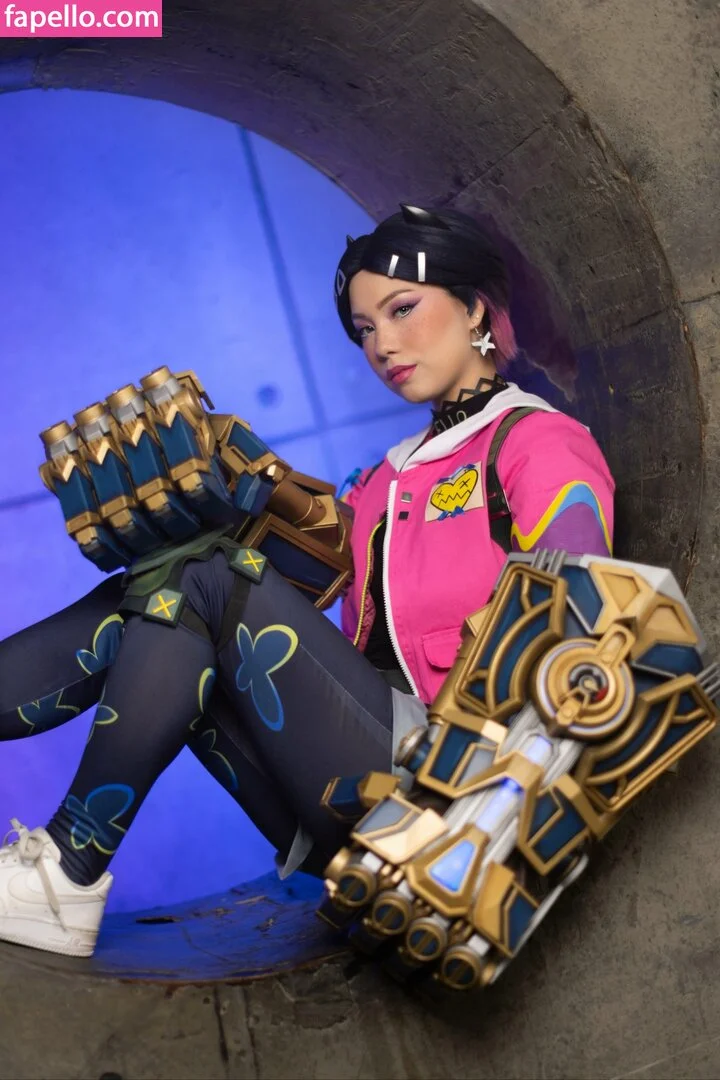 QuarterJade Onlyfans Photo Gallery 