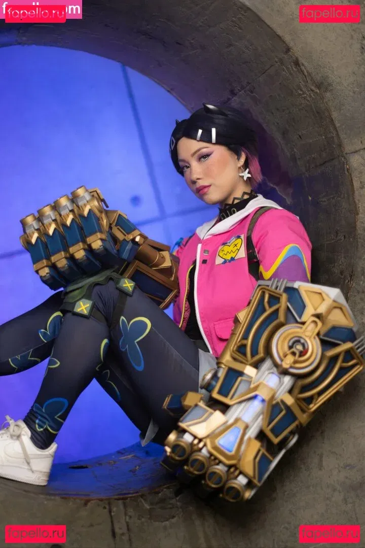 QuarterJade Onlyfans Photo Gallery 