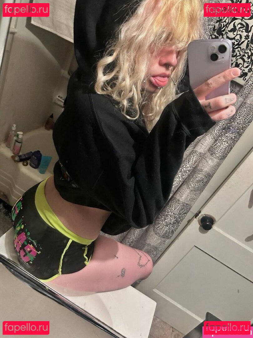 Junkrotica Nude Onlyfans Photo 4