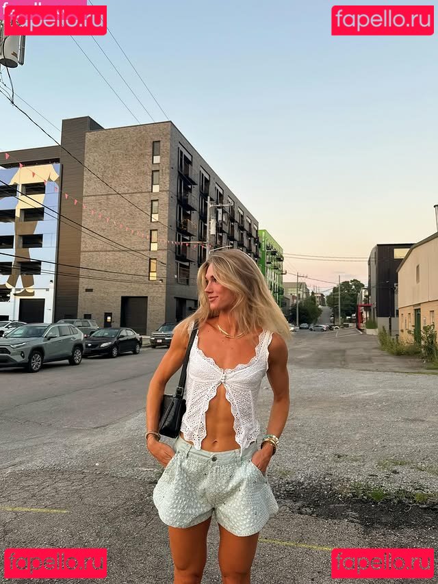 Lauren Bennett Nude Onlyfans Photo 41