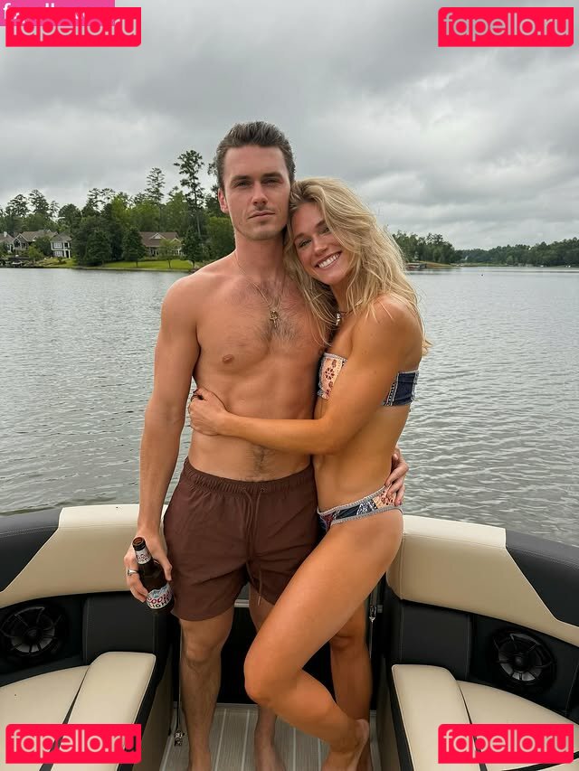 Lauren Bennett Nude Onlyfans Photo 36