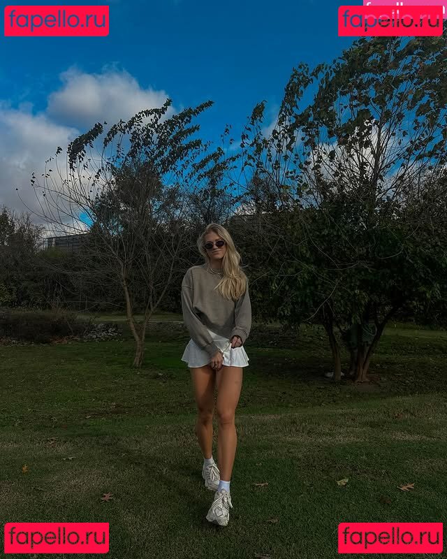 Lauren Bennett Nude Onlyfans Photo 18