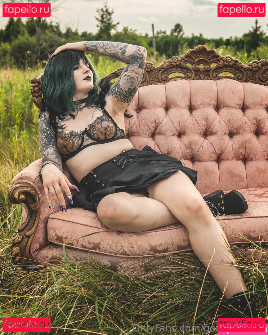 gothicrose99 Nude Onlyfans Photo 37