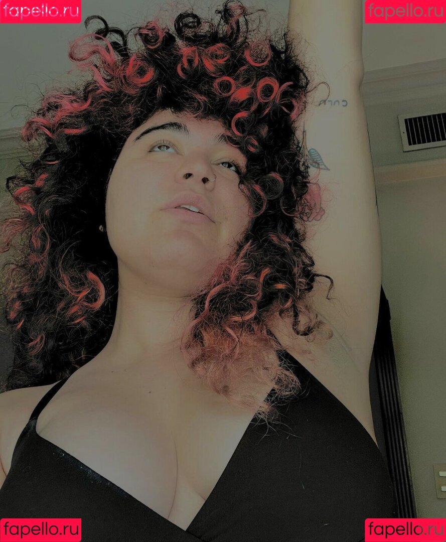 Remi Wolf Onlyfans Photo Gallery 