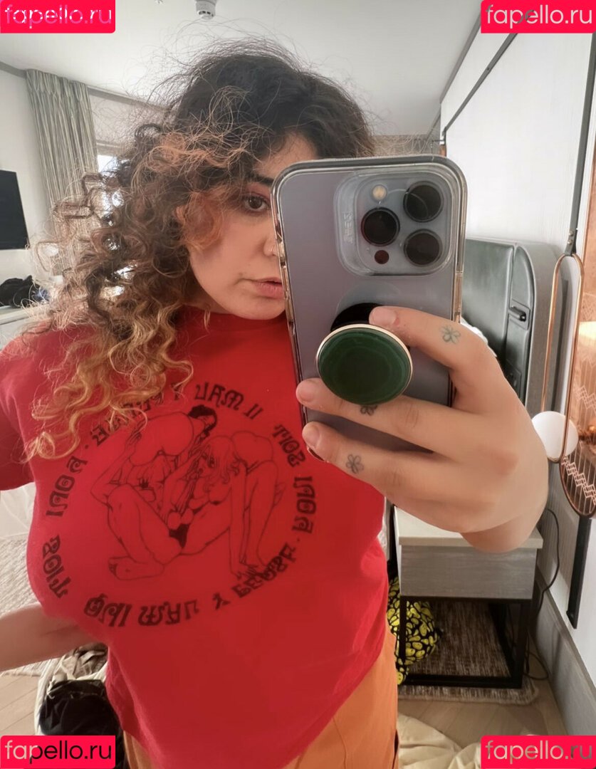 Remi Wolf Onlyfans Photo Gallery 