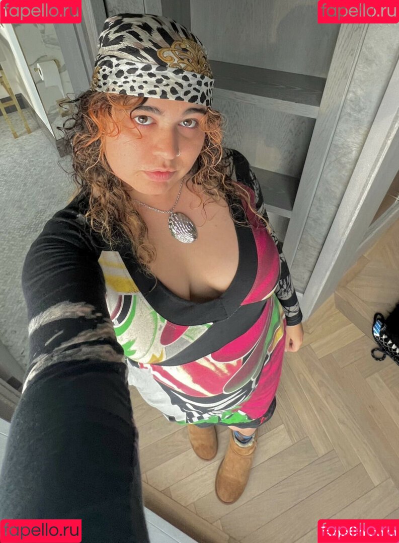 Remi Wolf Onlyfans Photo Gallery 