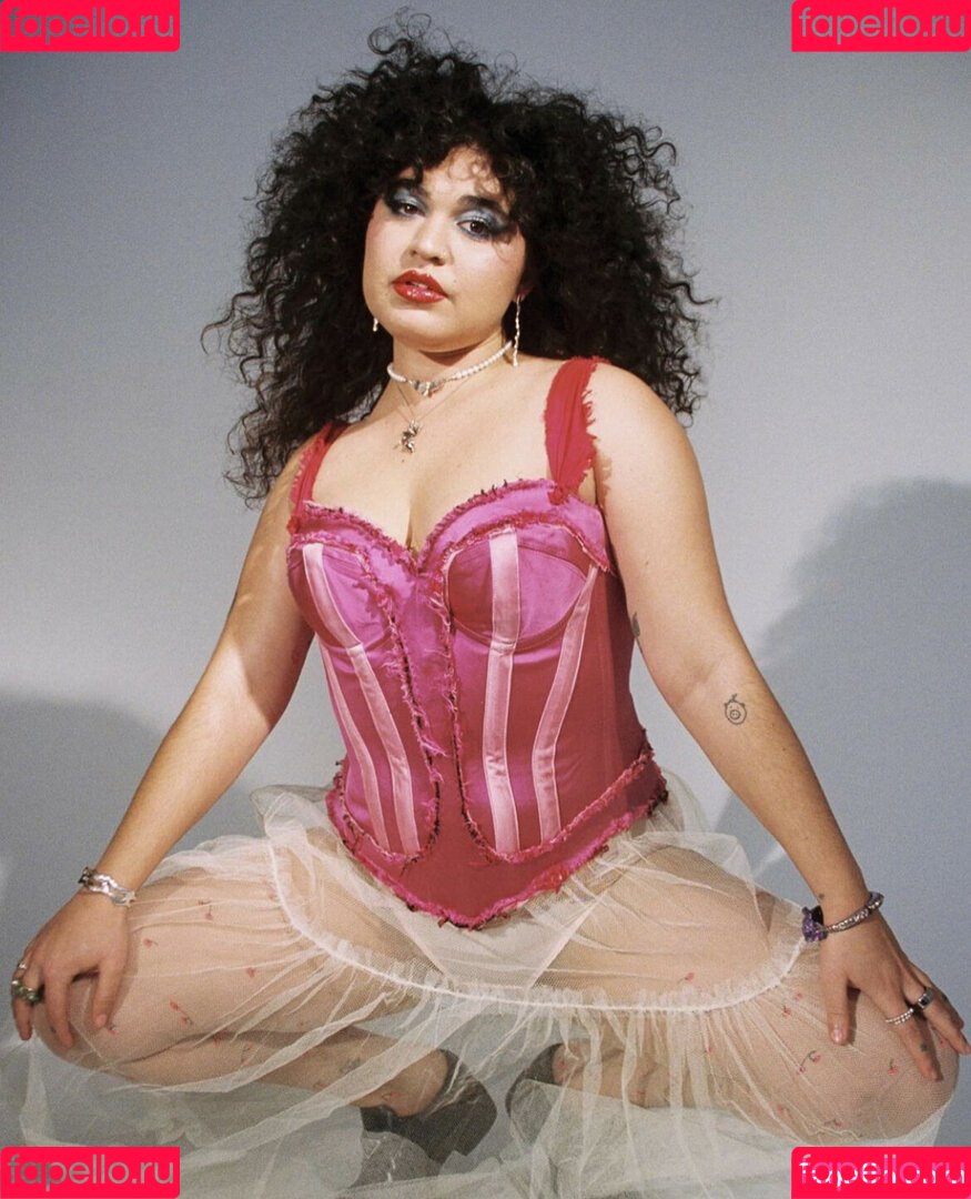 Remi Wolf Onlyfans Photo Gallery 