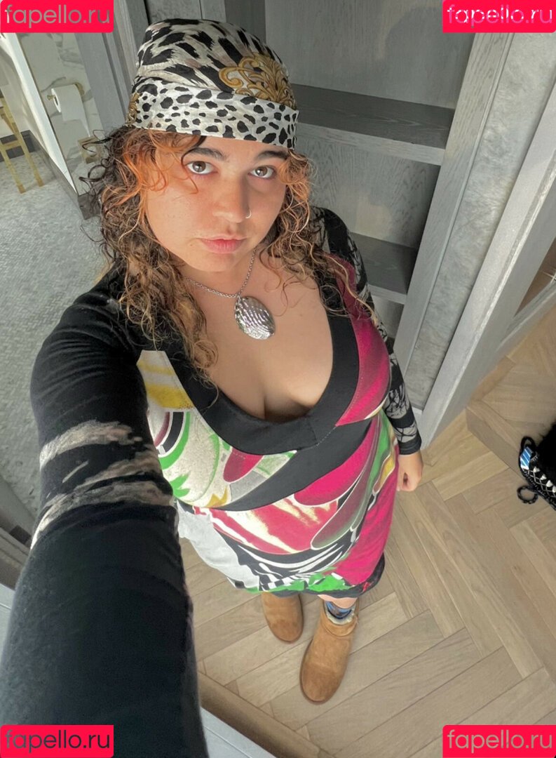 Remi Wolf Onlyfans Photo Gallery 