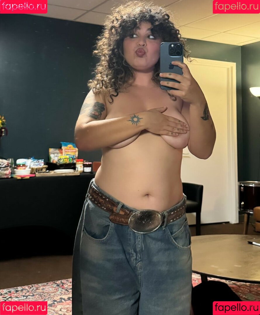 Remi Wolf Onlyfans Photo Gallery 