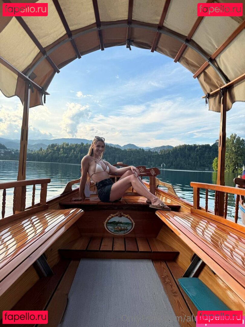 alexiscrystal Nude Onlyfans Photo 51