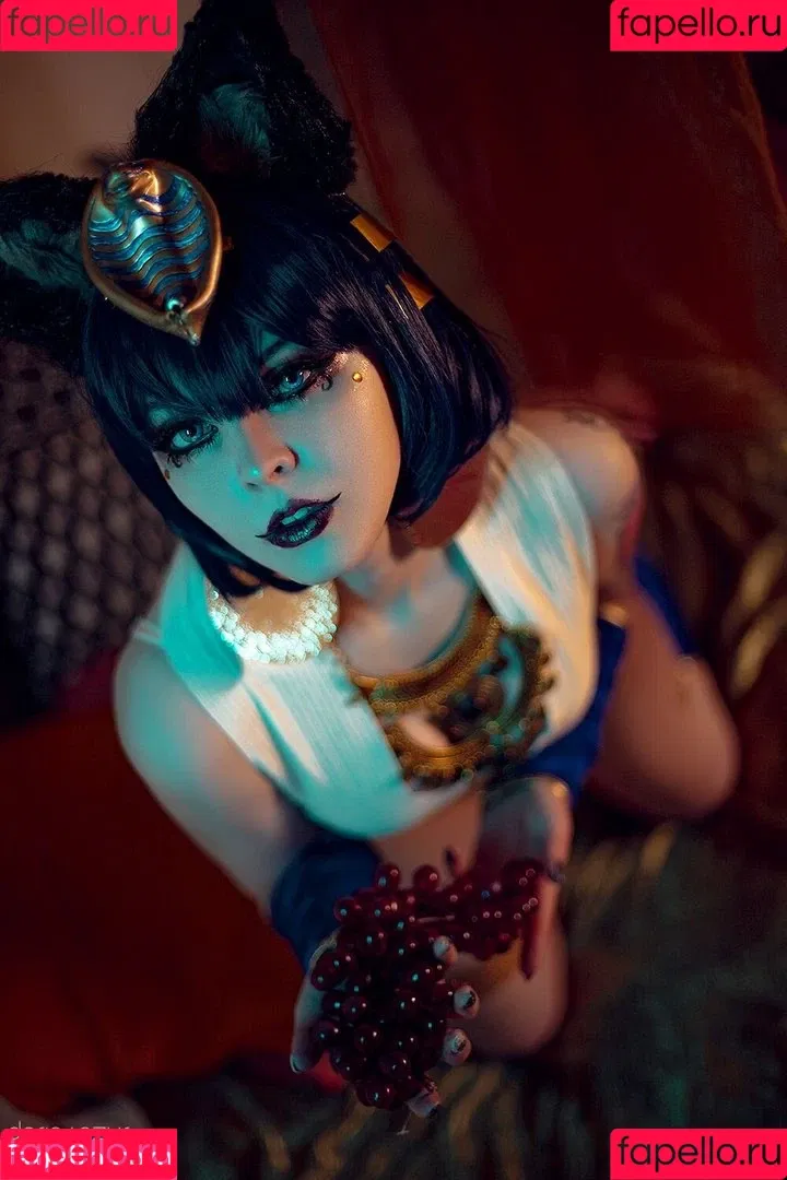 Bizarre Deer Onlyfans Photo Gallery 