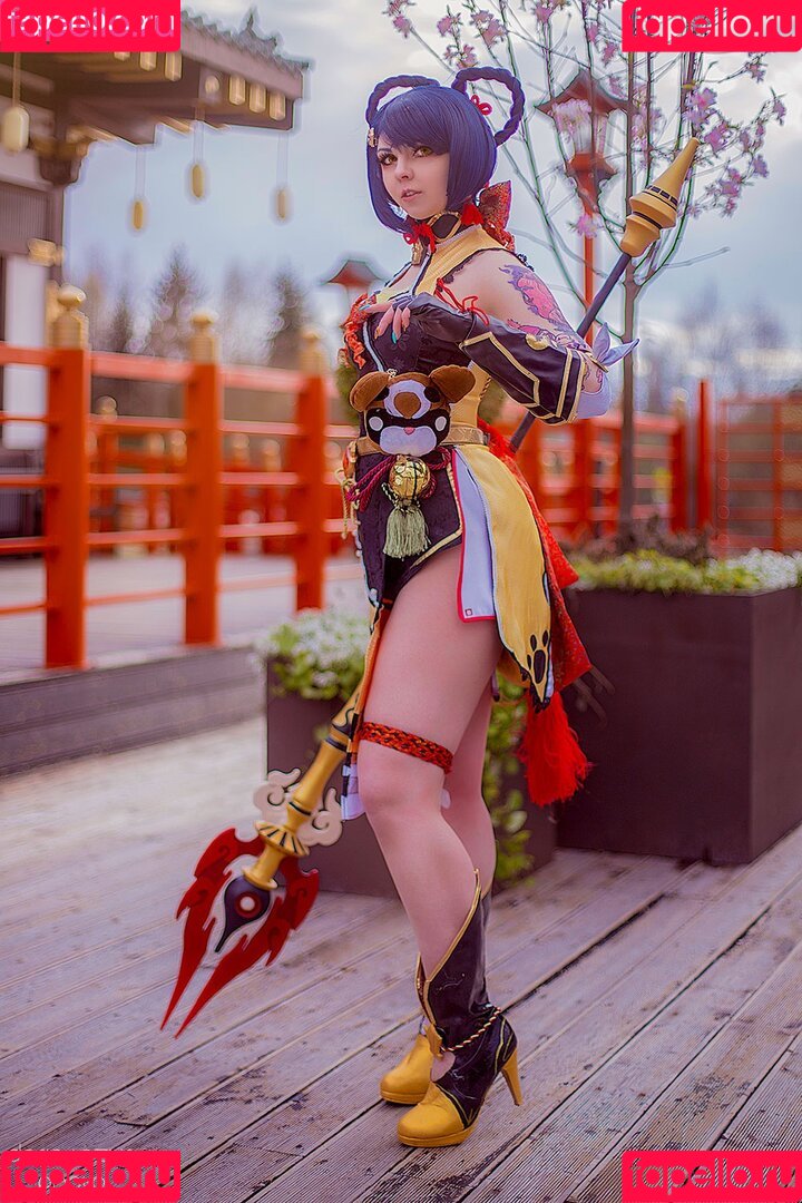 Bizarre Deer Onlyfans Photo Gallery 