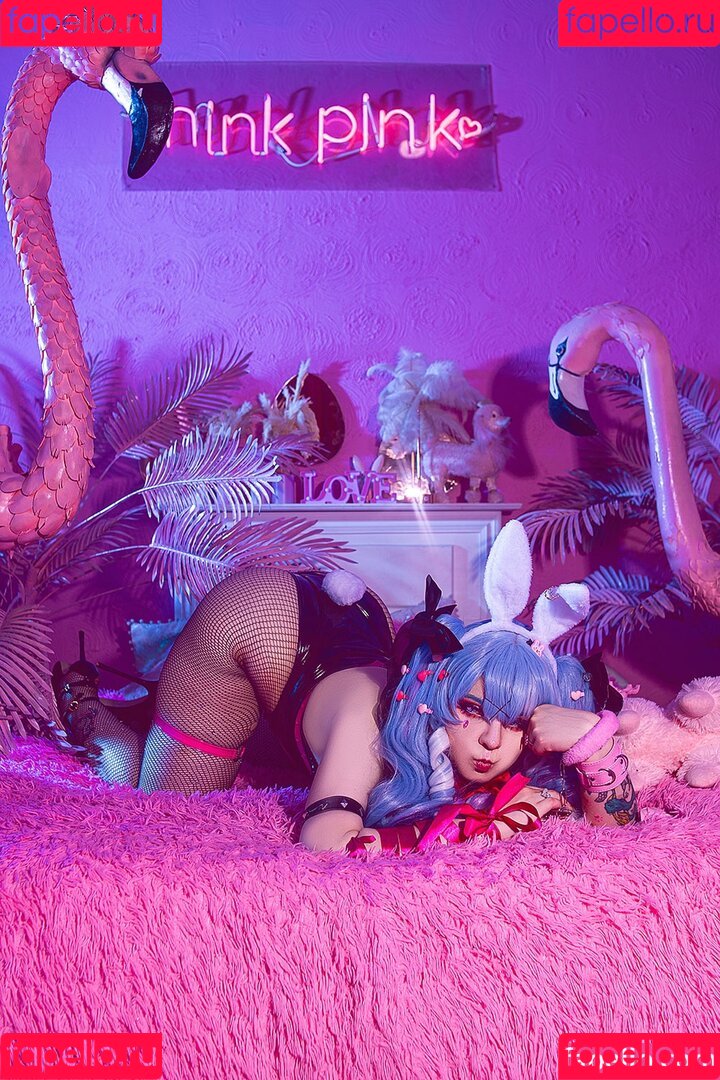 Bizarre Deer Onlyfans Photo Gallery 