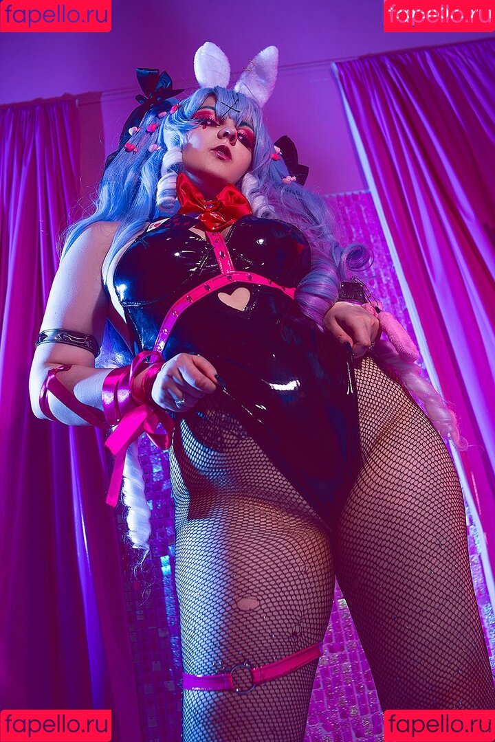 Bizarre Deer Onlyfans Photo Gallery 