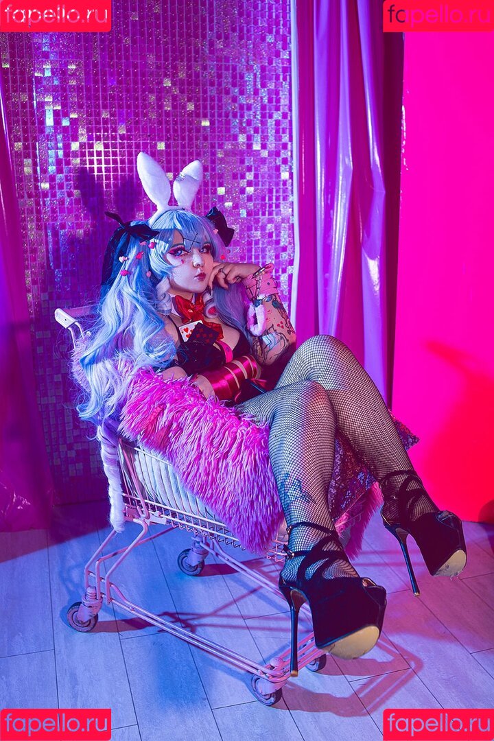 Bizarre Deer Onlyfans Photo Gallery 