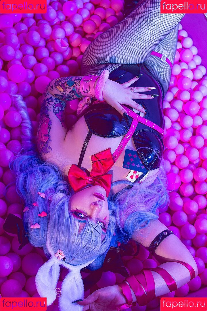 Bizarre Deer Onlyfans Photo Gallery 