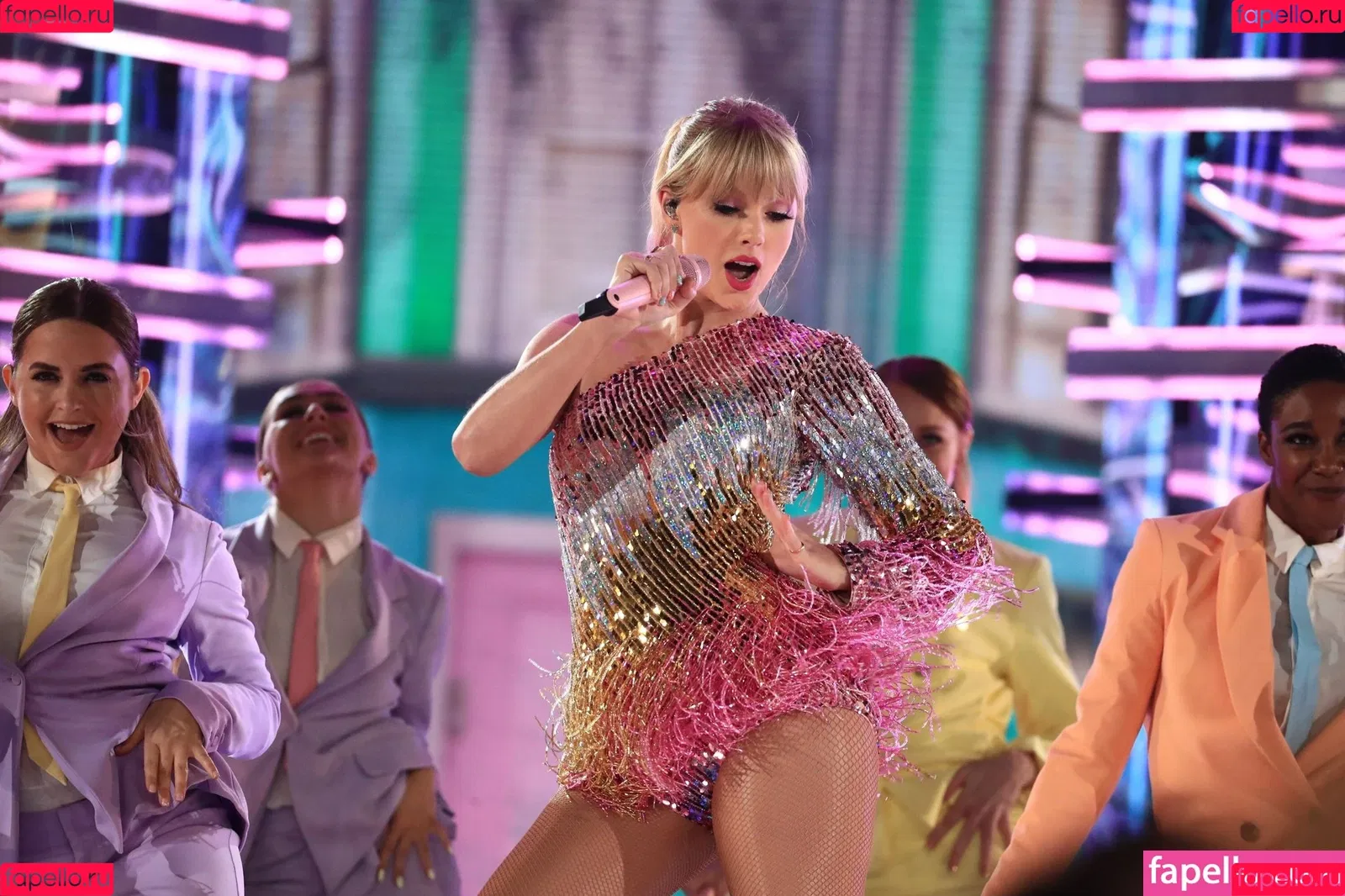 Taylor Swift Onlyfans Photo Gallery 