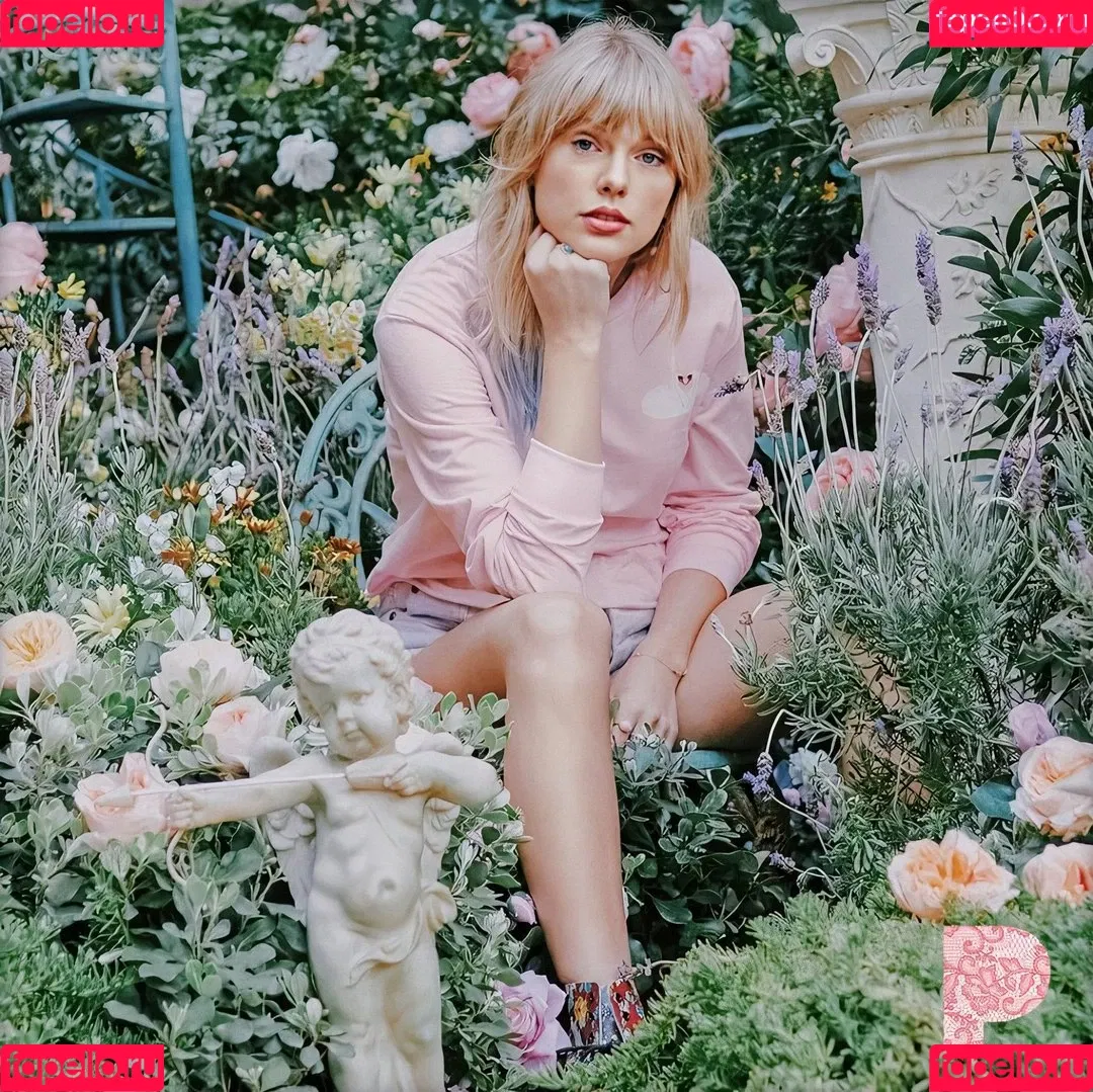 Taylor Swift Onlyfans Photo Gallery 