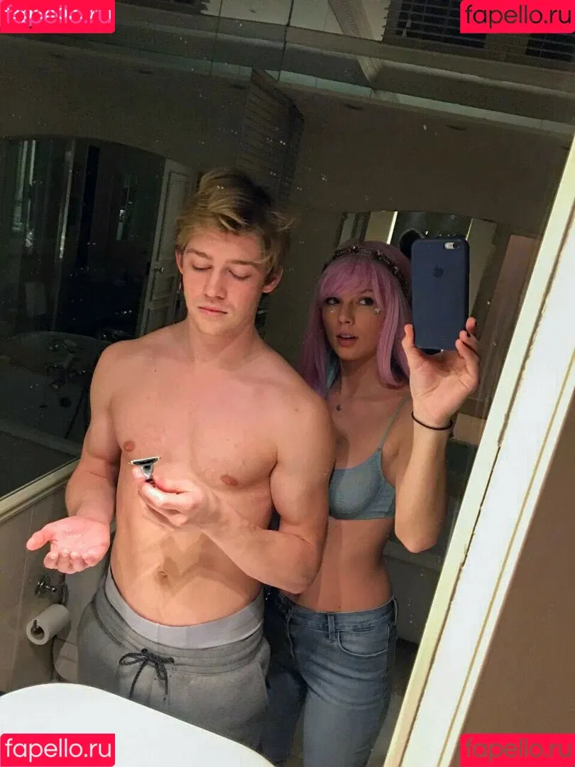 Taylor Swift Onlyfans Photo Gallery 