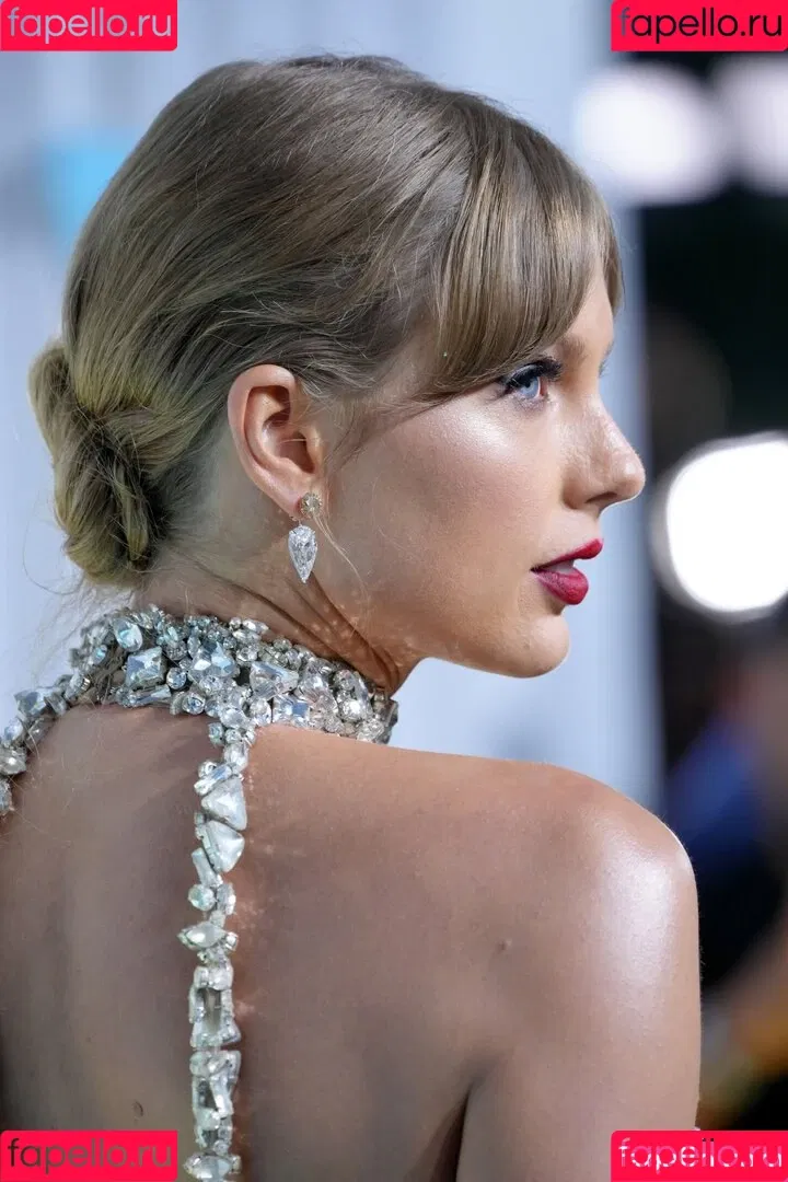 Taylor Swift Onlyfans Photo Gallery 