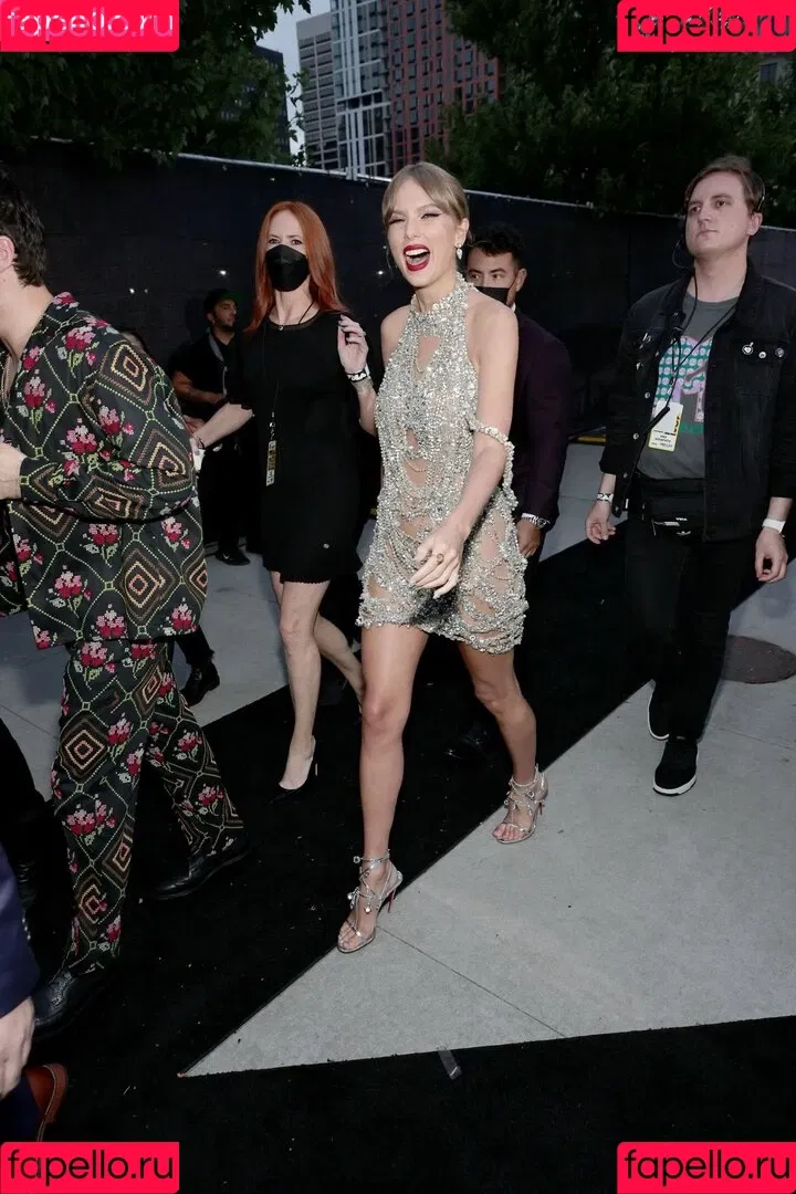 Taylor Swift Onlyfans Photo Gallery 