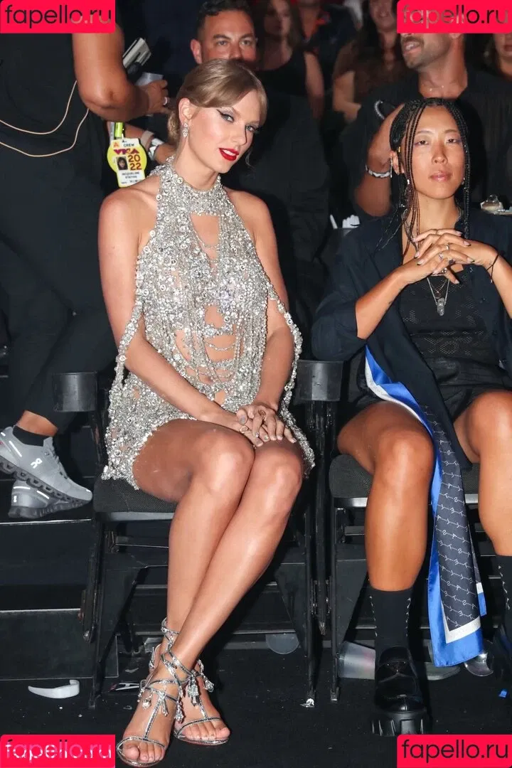 Taylor Swift Onlyfans Photo Gallery 