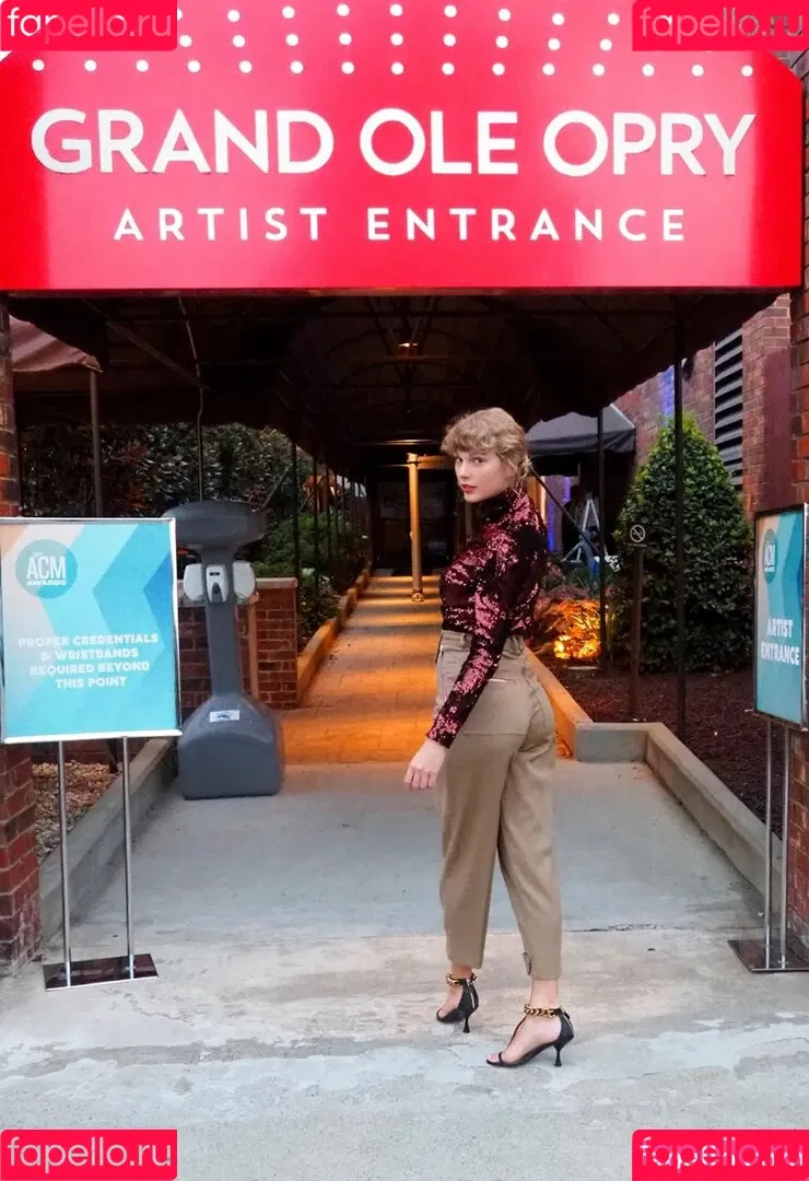 Taylor Swift Onlyfans Photo Gallery 