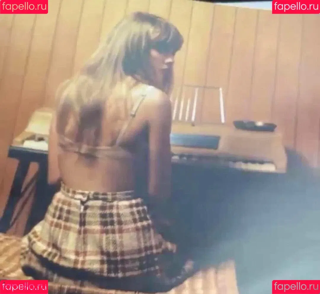 Taylor Swift Onlyfans Photo Gallery 