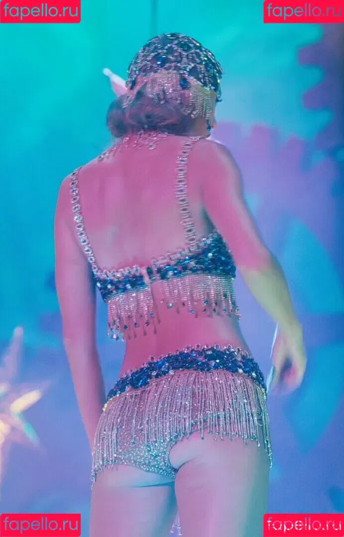 Taylor Swift Onlyfans Photo Gallery 