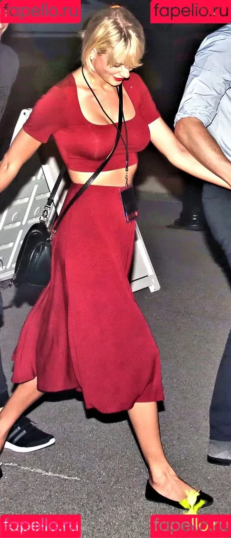 Taylor Swift Onlyfans Photo Gallery 