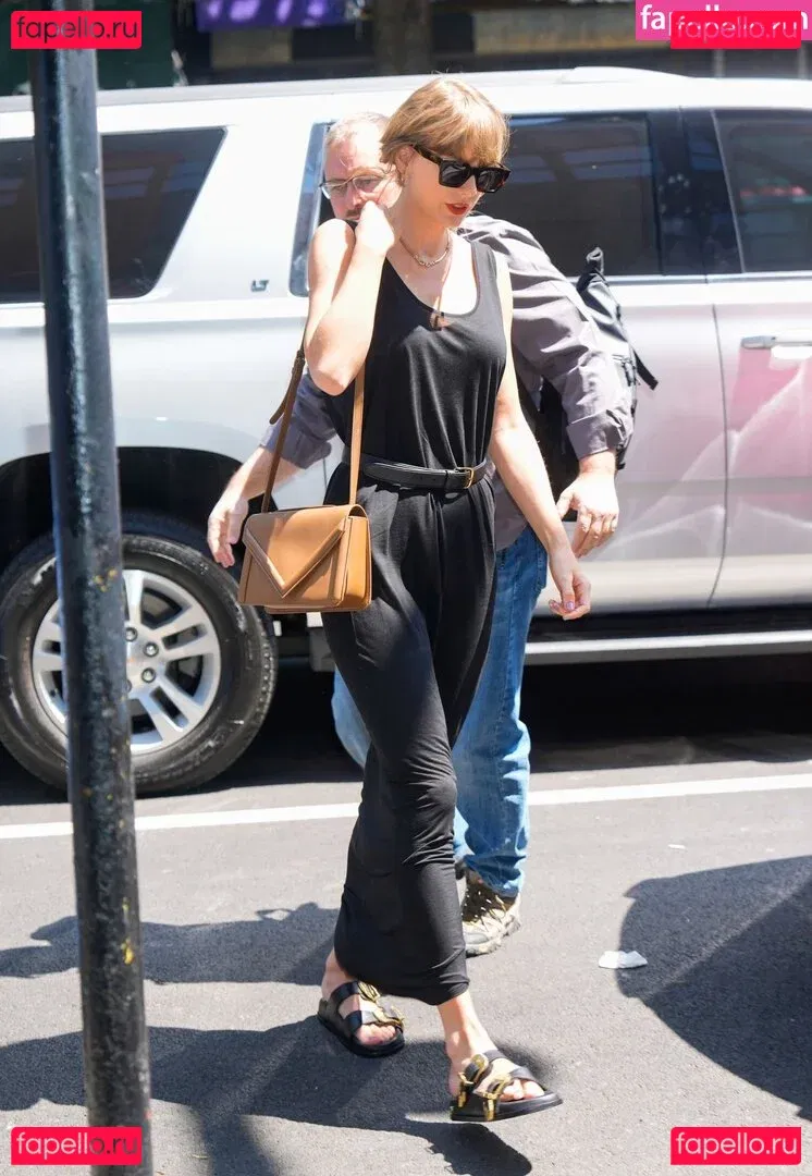 Taylor Swift Onlyfans Photo Gallery 