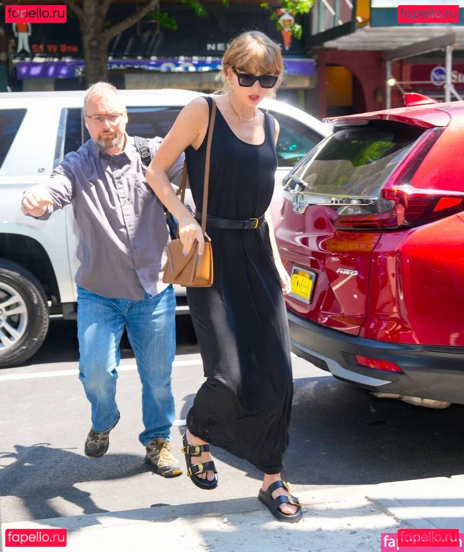 Taylor Swift Onlyfans Photo Gallery 