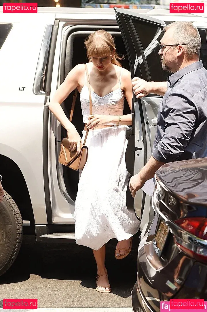 Taylor Swift Onlyfans Photo Gallery 