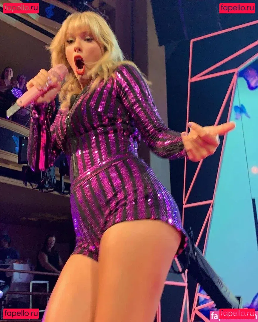Taylor Swift Onlyfans Photo Gallery 